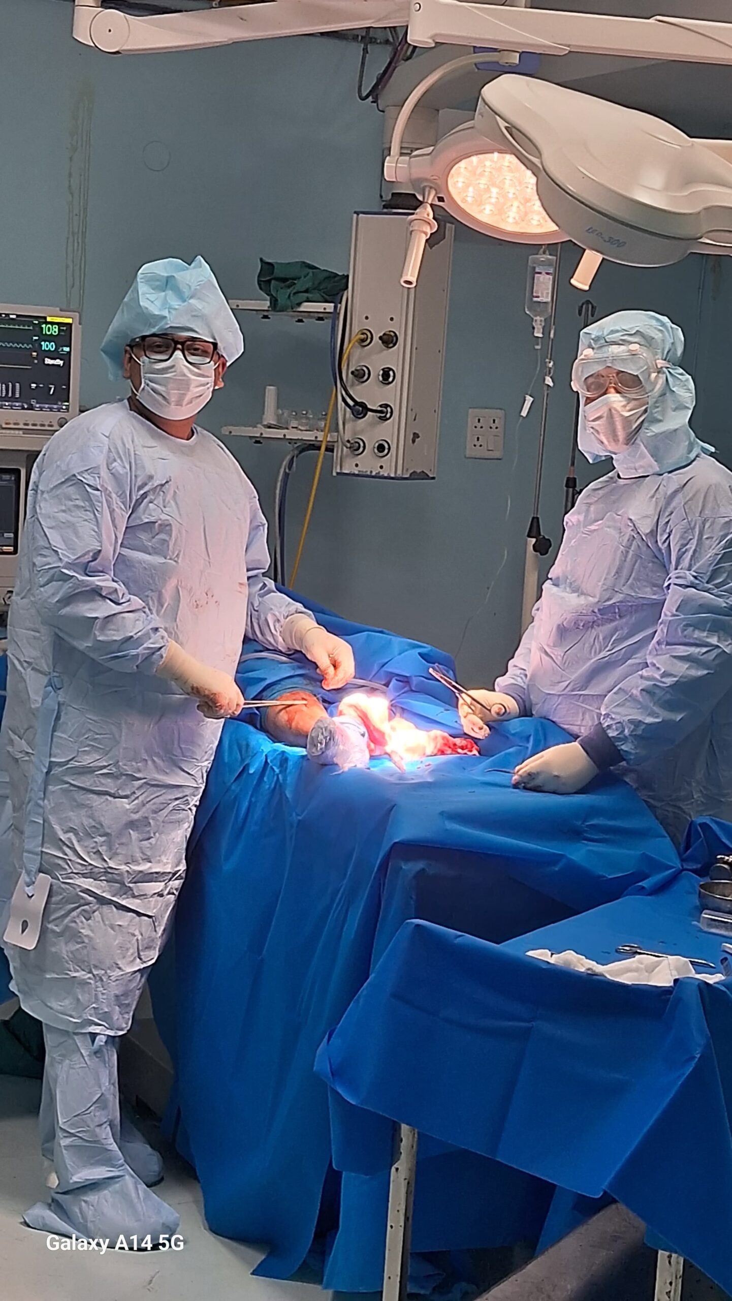 dr shivam rampal managing a trauma accident case